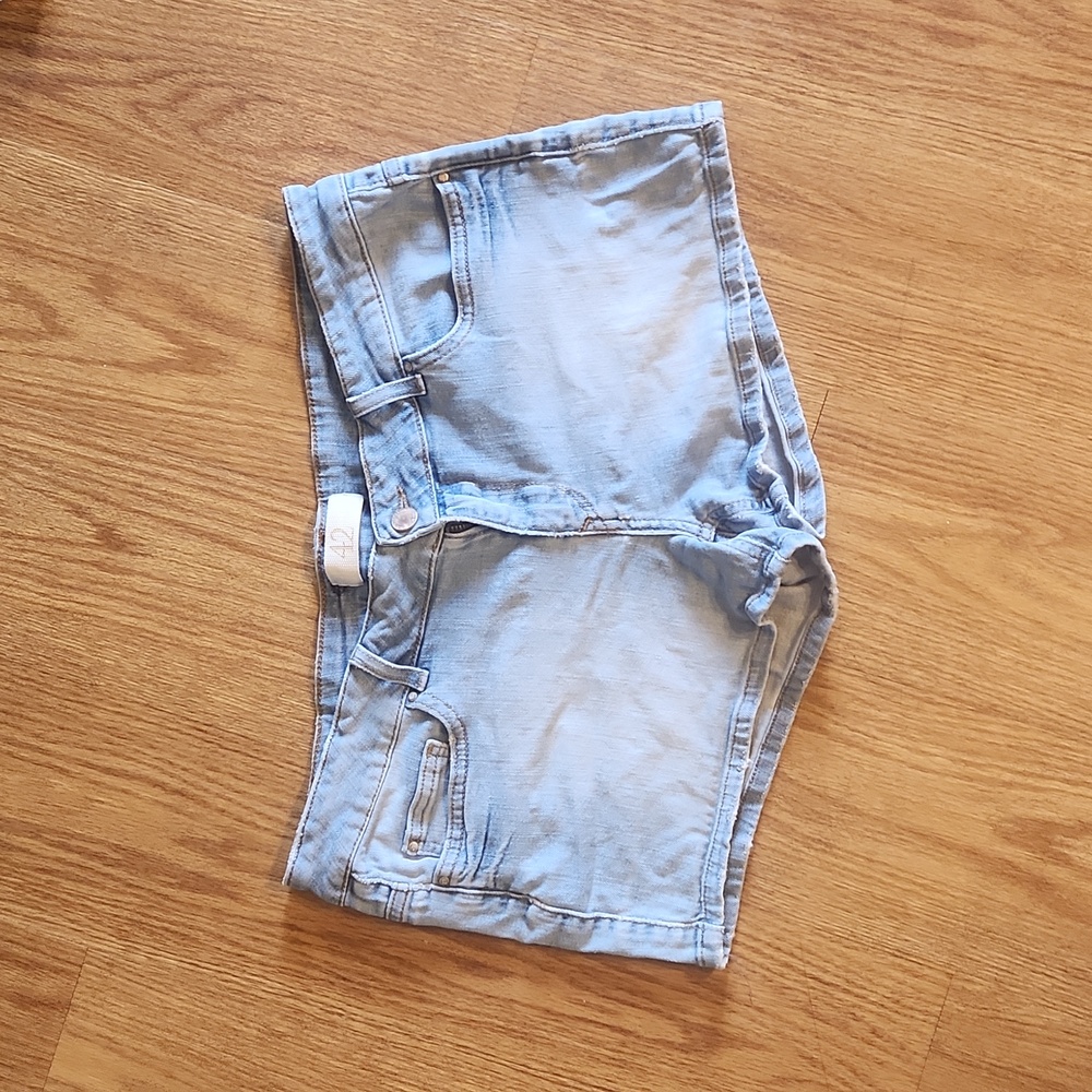 Zara light wash denim shorts